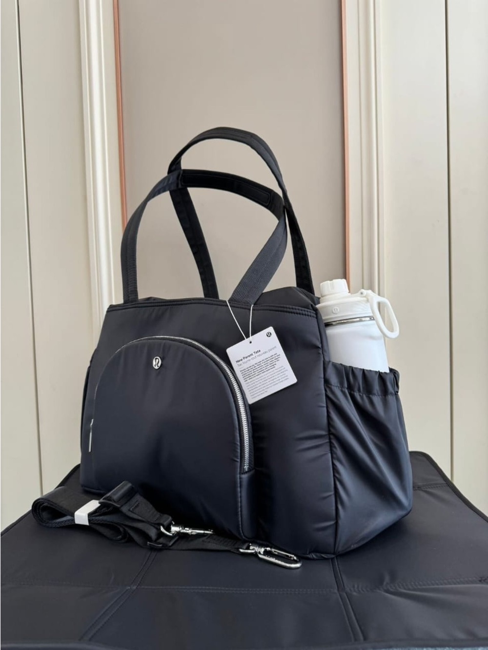 Lululemon new parents bag